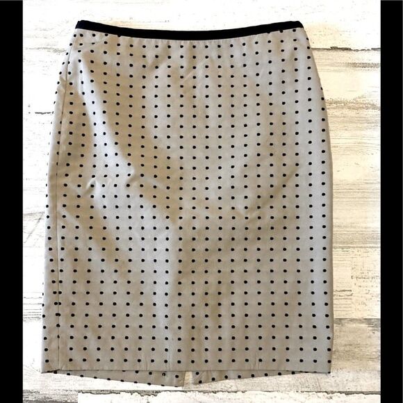 Outback Red Polkadot Skirt Size 0 - Picture 2 of 6